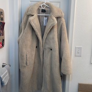 Boohoo Teddy Faux Maxi size 18